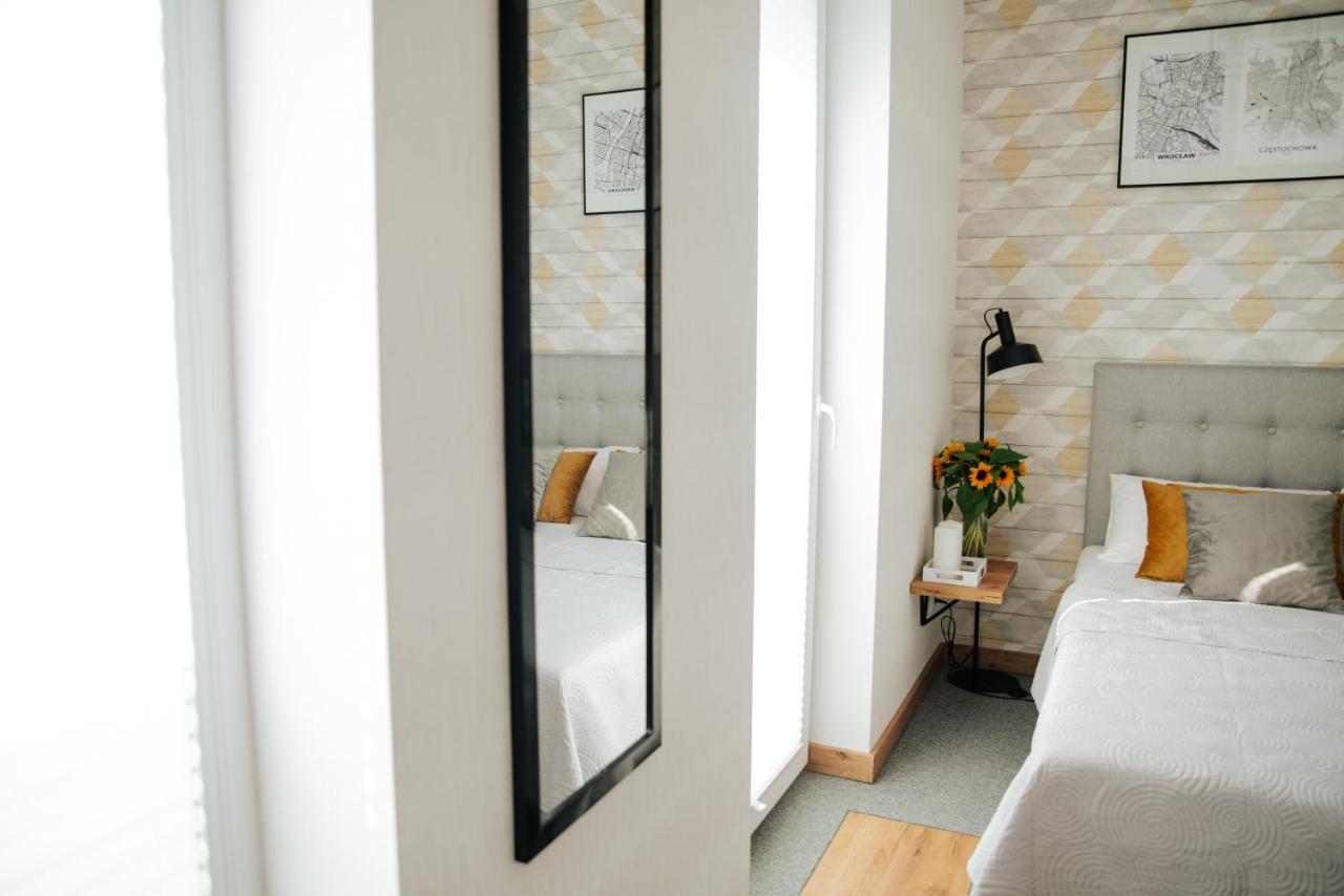 Apartamenty Czestochowa Eu 'Garaz Gratis' ภายนอก รูปภาพ