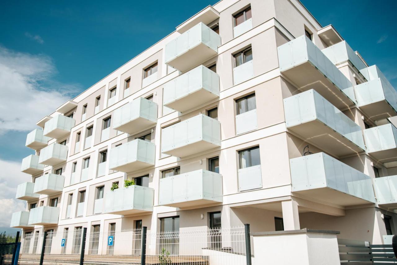 Apartamenty Czestochowa Eu 'Garaz Gratis' ภายนอก รูปภาพ