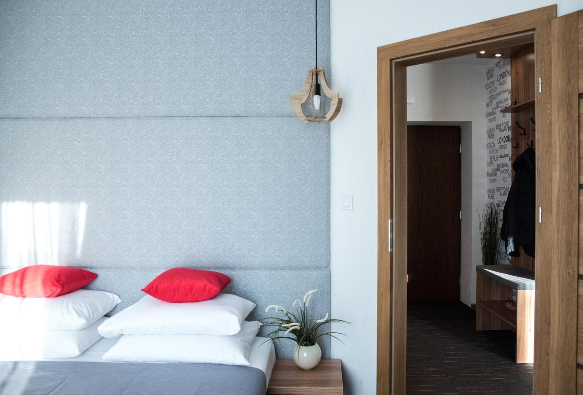 Apartamenty Czestochowa Eu 'Garaz Gratis' ภายนอก รูปภาพ