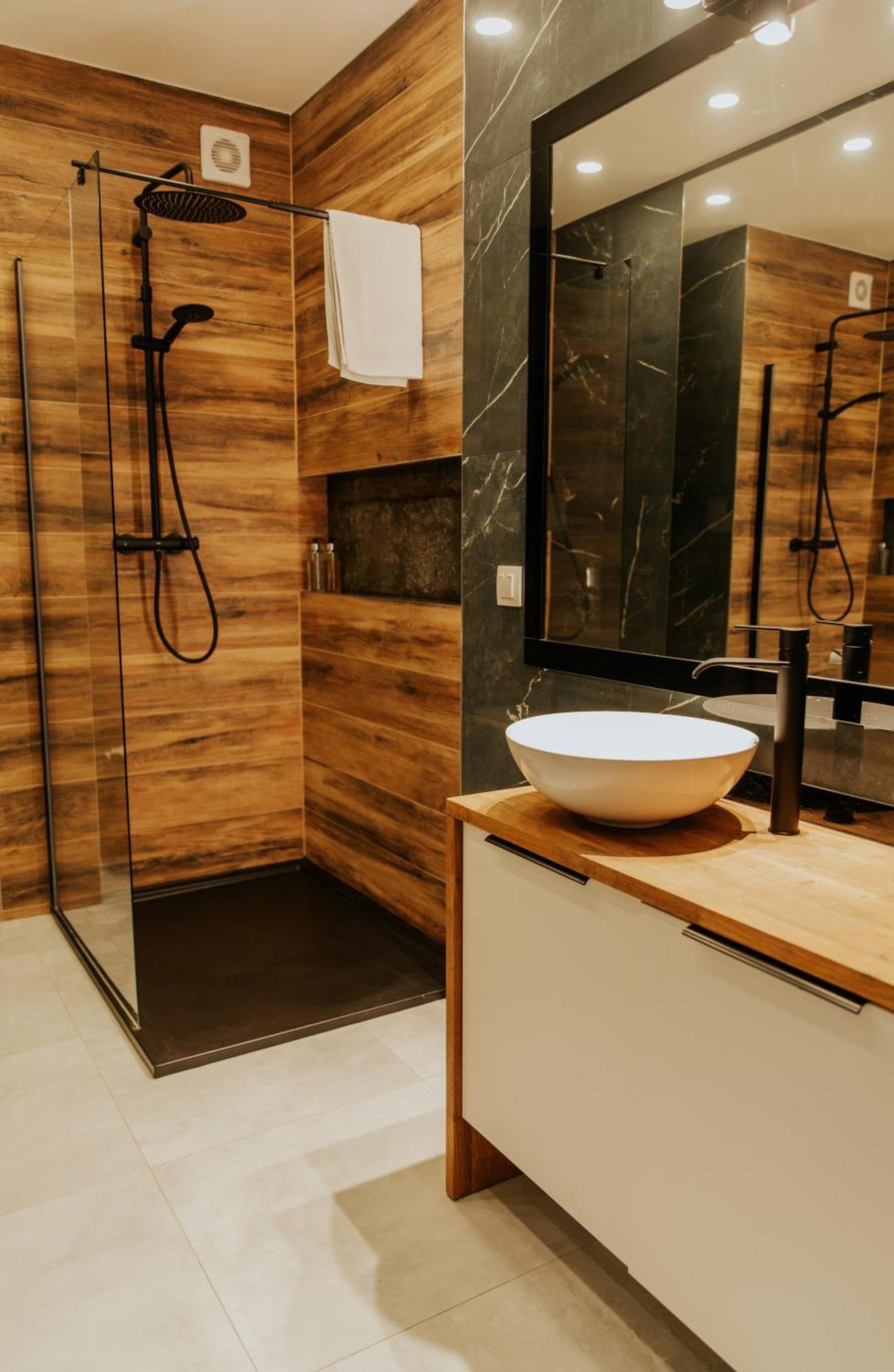 Apartamenty Czestochowa Eu 'Garaz Gratis' ภายนอก รูปภาพ